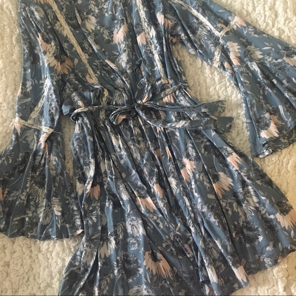 NWOT Midnight Bakery Floral House Coat - Picture 8 of 8